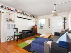 Back Unit-Living Room