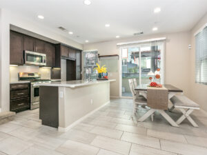 Kitchen & Dining Area