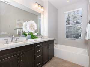 Ensuite Primary Bathroom