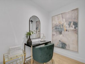 Grand Master Suite -Makeup Area
