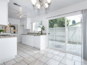 Kitchen & Dining Area