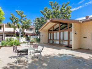 Community-Clubhouse