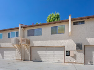 Front Exteror-Garage