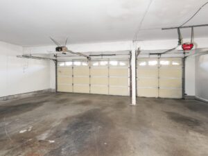 3-Car Garage