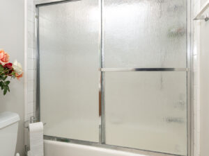 Ground Floor Bedroom Ensuite Bathroom3